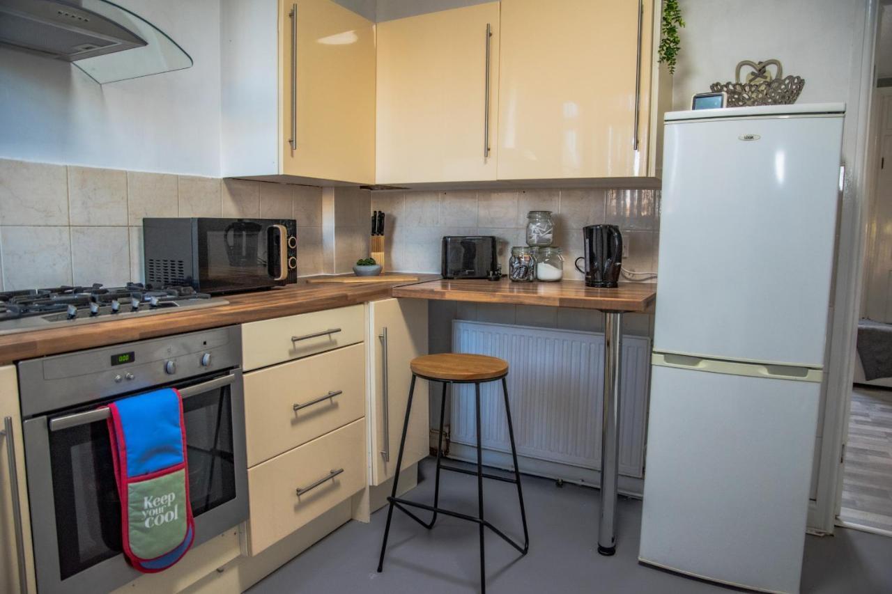 Vakantiehuis Bv Classic 2 Bedroom At Leeds Road Perfect For Contractors *